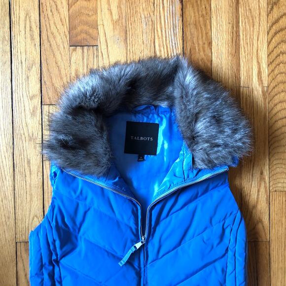 Talbots NWOT Women's Sleeveless Faux Fur Puffer Vest Bright Blue Size S - Picture 3 of 7